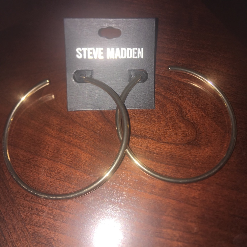 Earrings 💕 - Picture 4 of 6